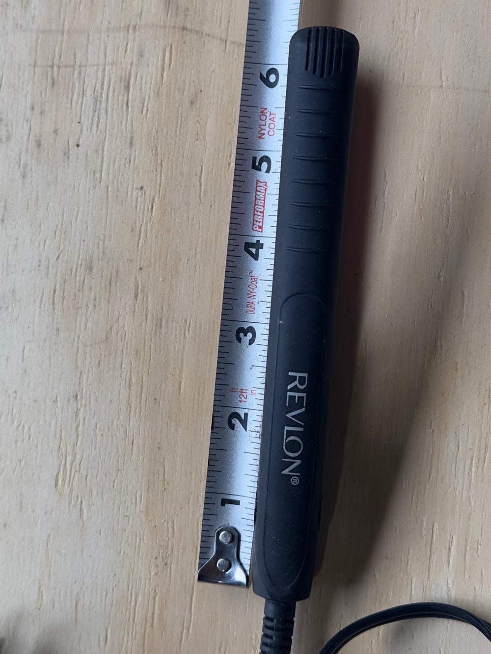 mini Revlon ceramic flat iron series (Model RVST2029D / RVST2029 series) - Picture 4 of 7